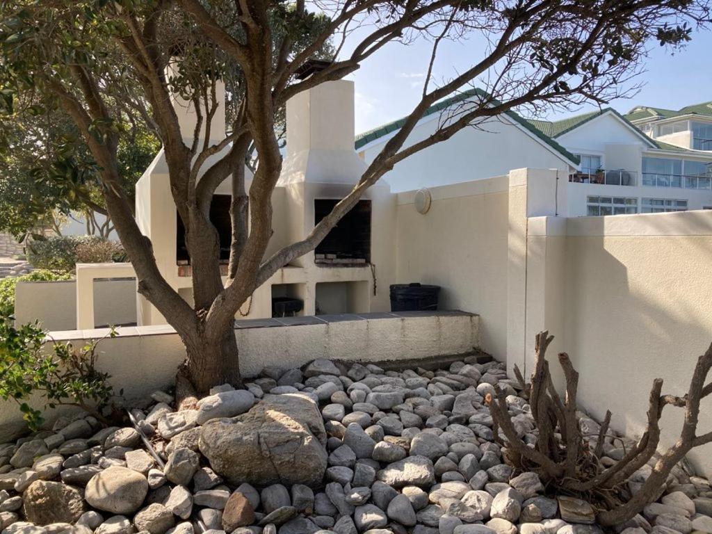 31 Tobago Bay Apartment Херманус Екстериор снимка